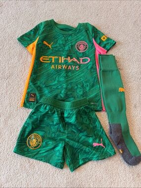 Puma Kids Green Soccer Jersey Set with Yellow & Pink Accents
